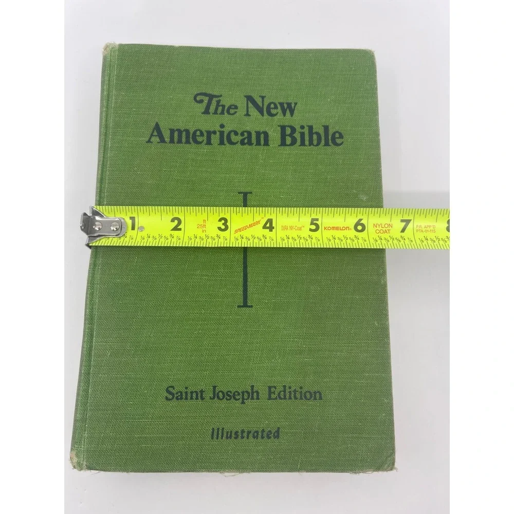 New American Bible Saint Joseph Edition 1970 Large Type Illustrated‎ Green T-611
